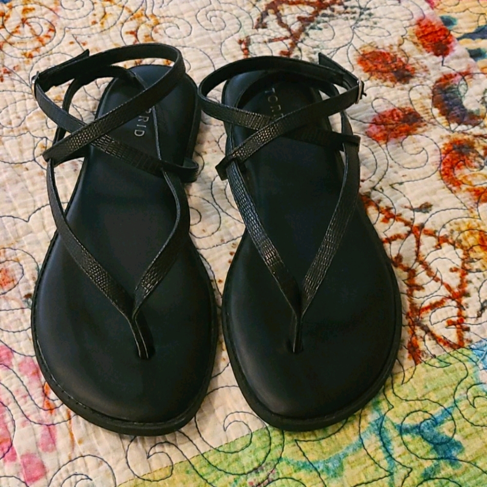 Black sandles